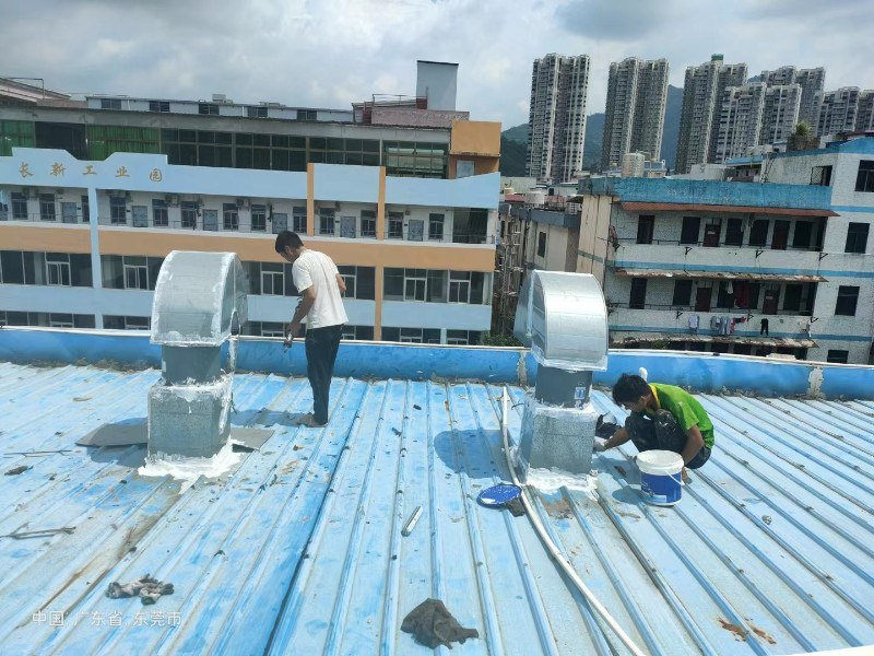 六合钢结构屋面涂料维修方法